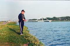 Михали Оглоблев «мормышит» на спиннинг на озере Бельское